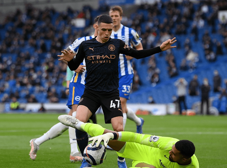 关于尼斯训练开放日，赛前篮板制胜引欢呼，英超在即，更衣室氛围转暖的信息